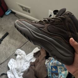 yeezy boots size 8 price negotiable 