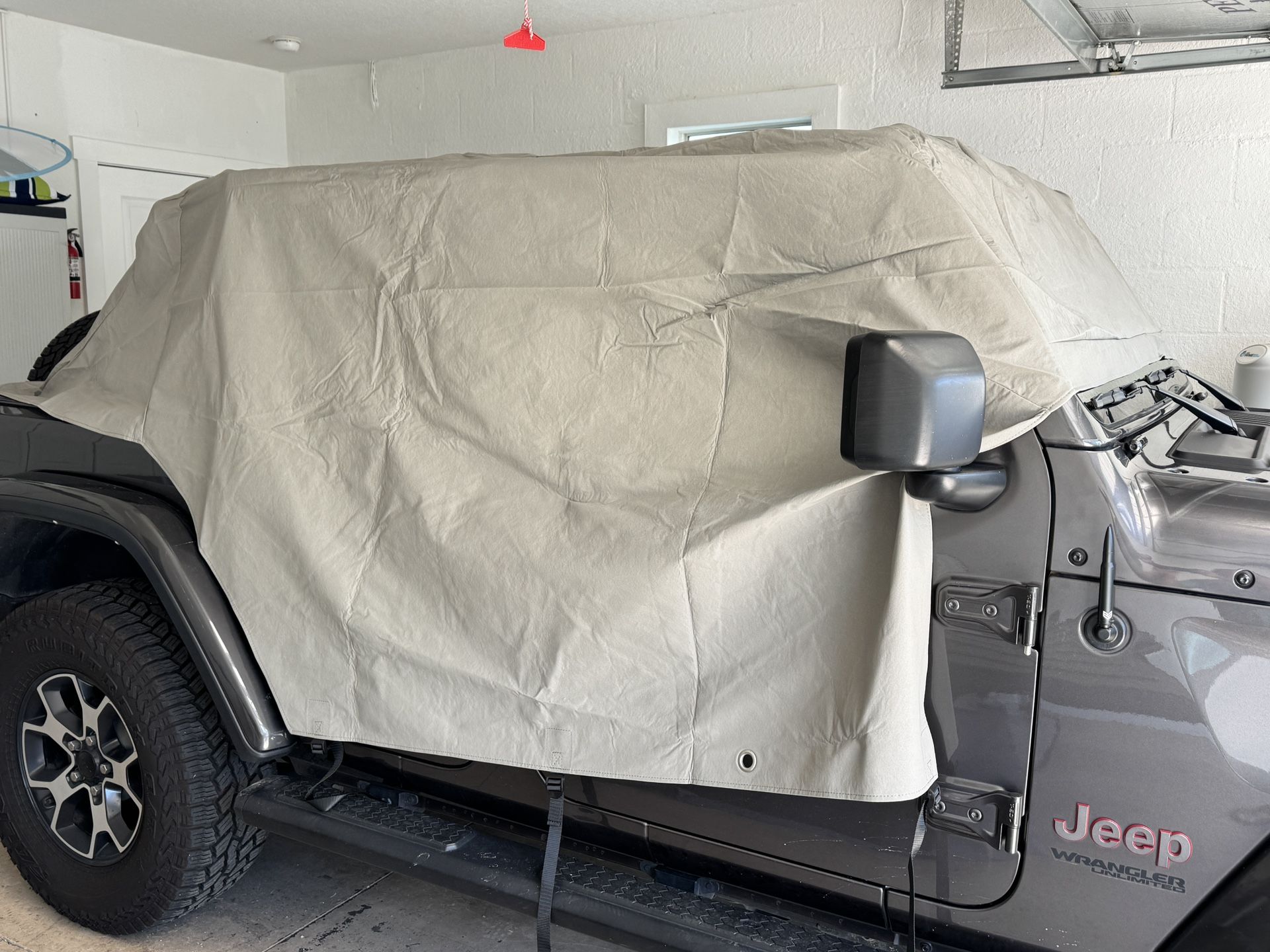Smittybilt Wrangler JKU Cab Cover 