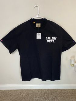 Black tee