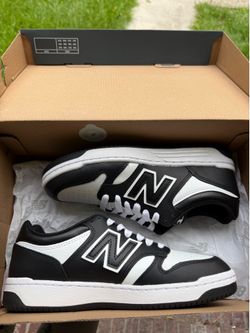 New Balance Women’s 8