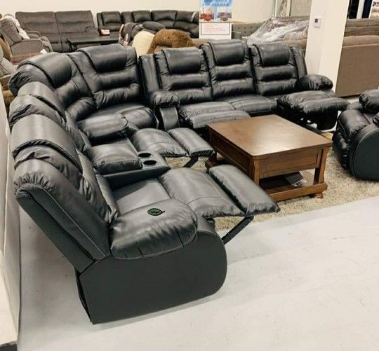 [SPECIAL] Vacherie Black Reclining Sectional