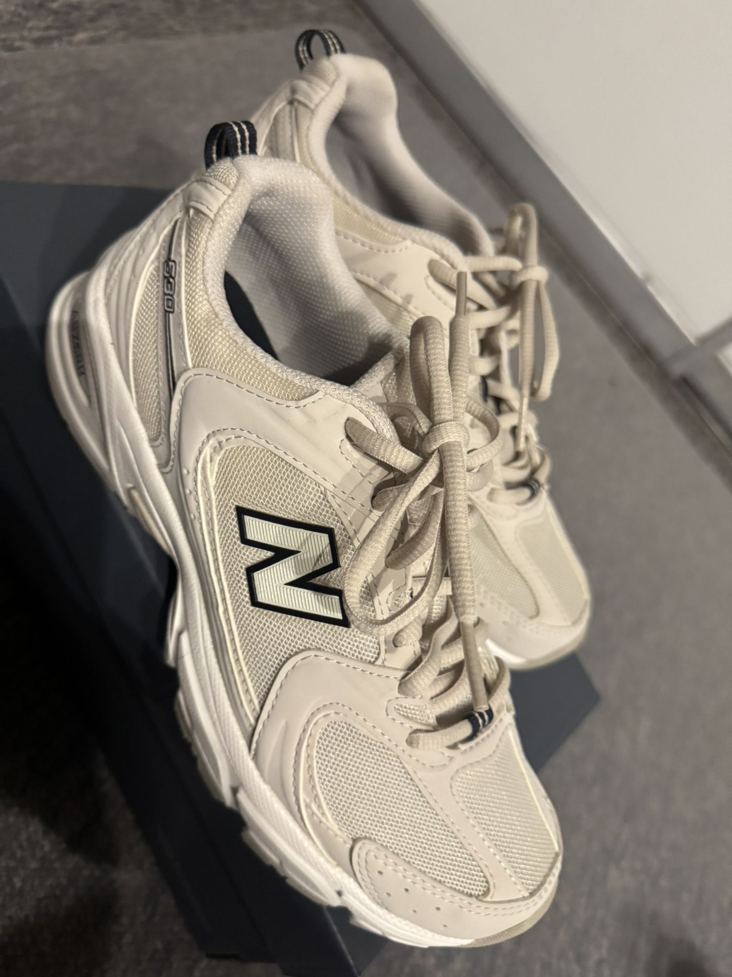 New Balance 530 Beige white 7.5 Women’s