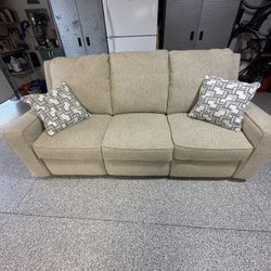 Novak Power HDRS Recliner Sofa