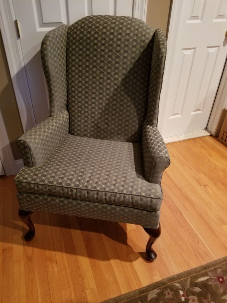 Broyhill Queen Anne Chair