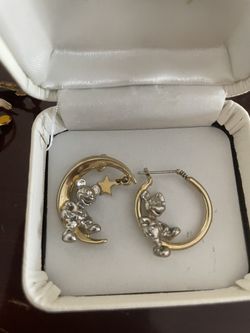 Disney World Mickey Mouse Pendant