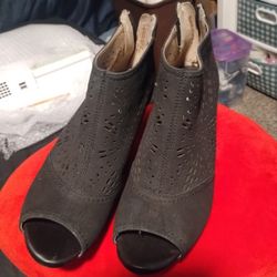 Black Boots Womens 11 Worn Once