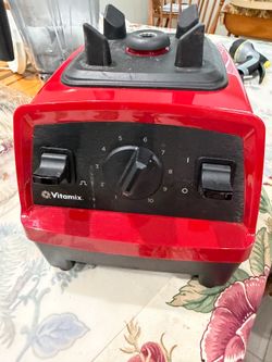 Vitamix blender E320 with 64 oz container