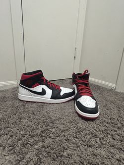 Air Jordan 1 Mids