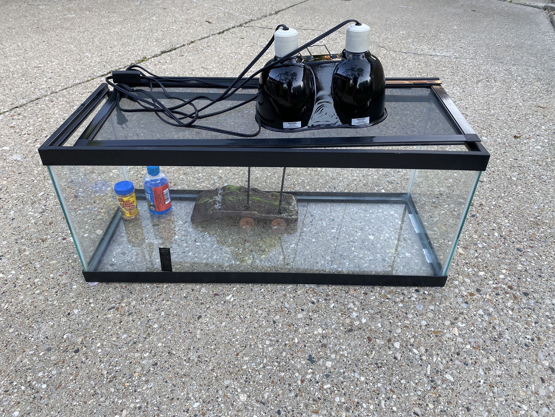 Fish Tank/Zoo Med Aquatic Turtle ReptiHabitat, 20 Gallon