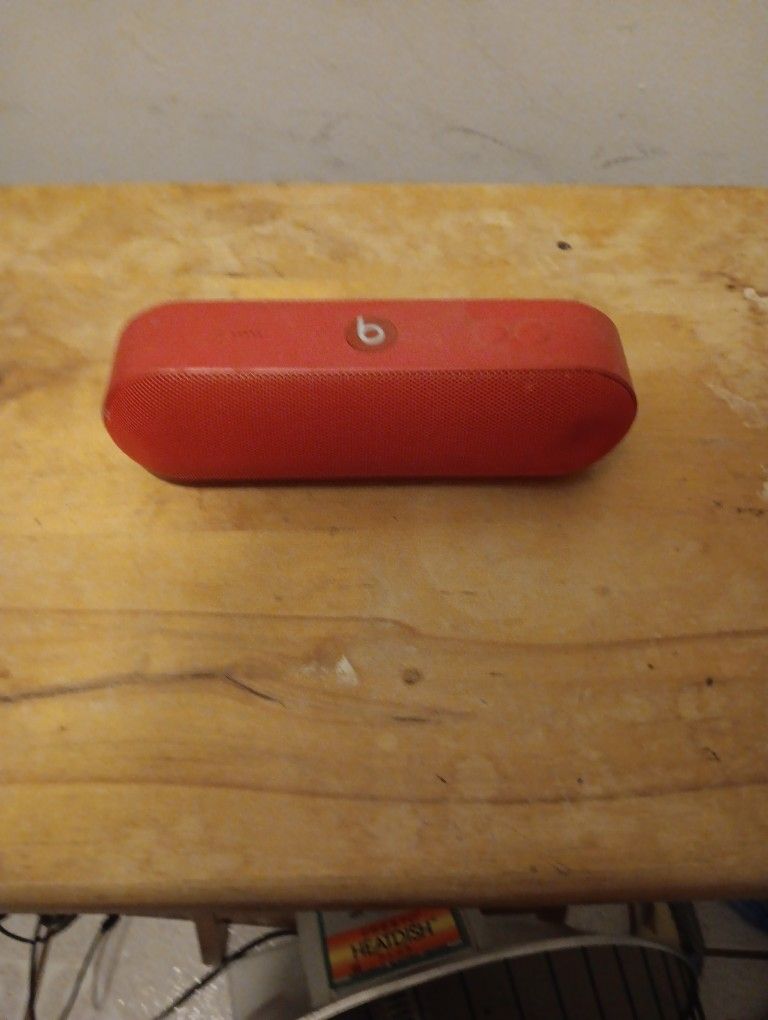 Beats Pill