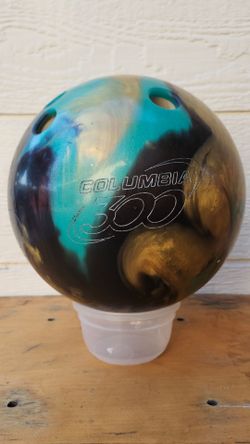 Columbia 300 Bowling Ball