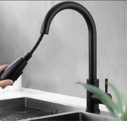 Black Stainless Steel Kitchen Faucet, Single-Handle Hot and Cold Water Mixer Tap, 360°Rotation Pull-Out Washing Vegetables Pots Sink Faucet