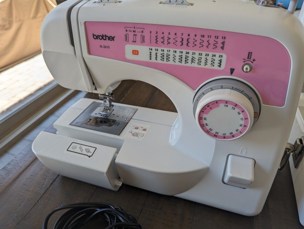 Brother XL-2610 Light Weight Free Arm Sewing Machine
