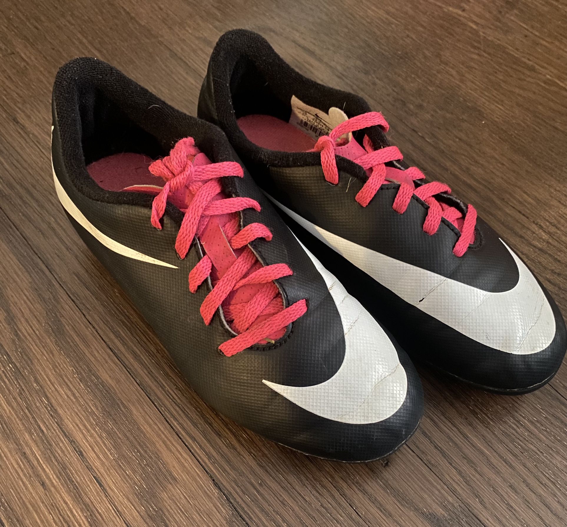Nike Jr Bravata FG Kids Black/Pink Soccer Cleats Size 1Y 