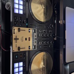 Hercules T7 DJ Controller