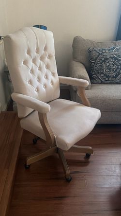 Ivory wooden desk chair
