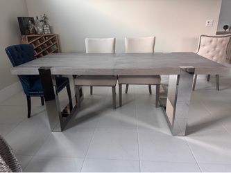 Solid Oak Dining Room with 6 Chairs - Classic & Sturdy