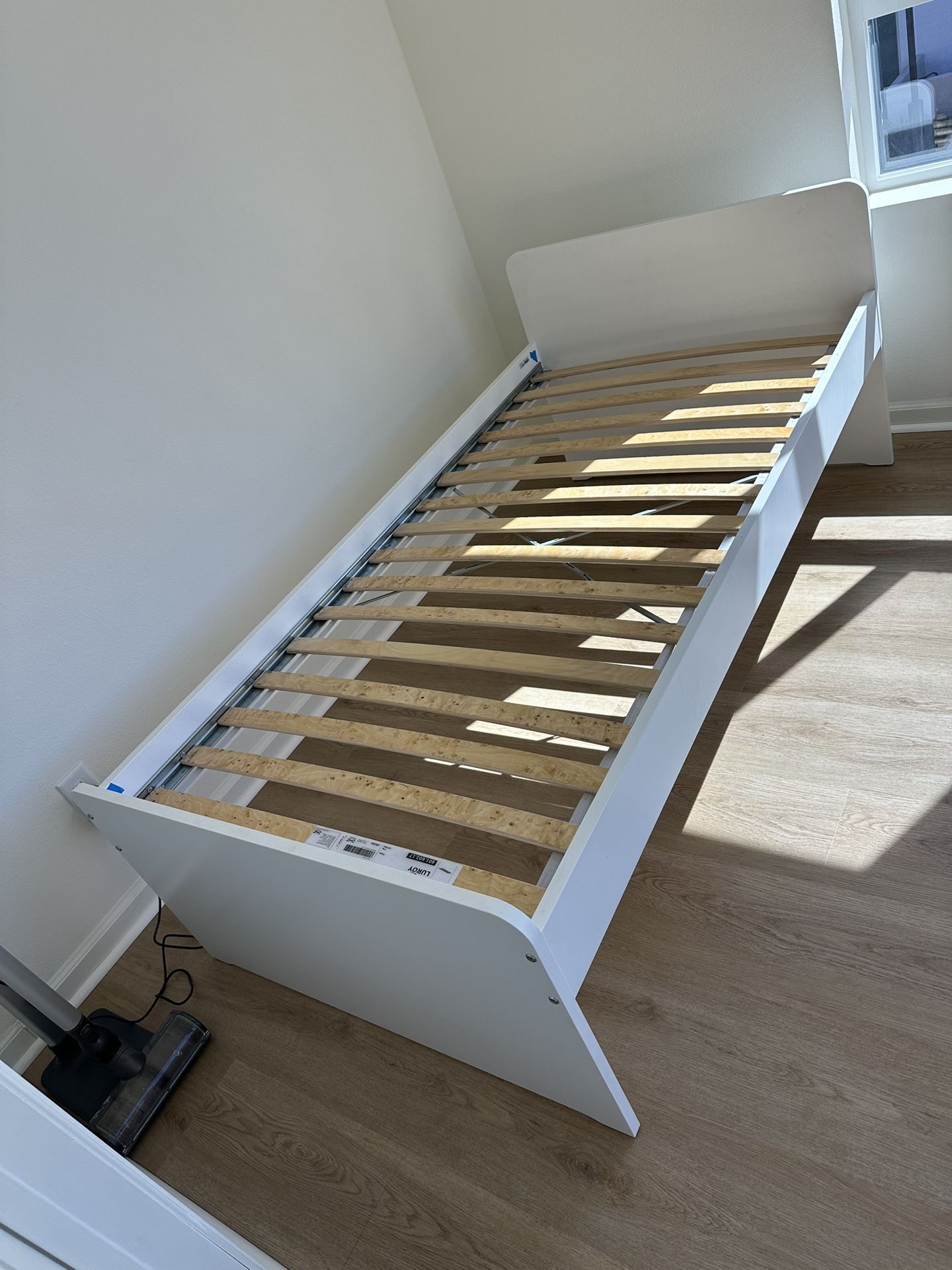 Twin Bed Frame — White — Excellent Condition