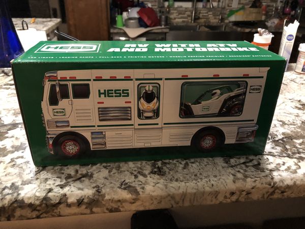 hess 2018 holiday truck