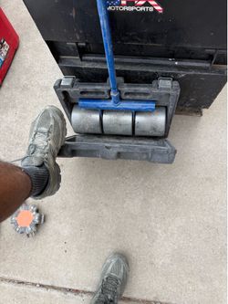 Crain 100lb vinyl roller