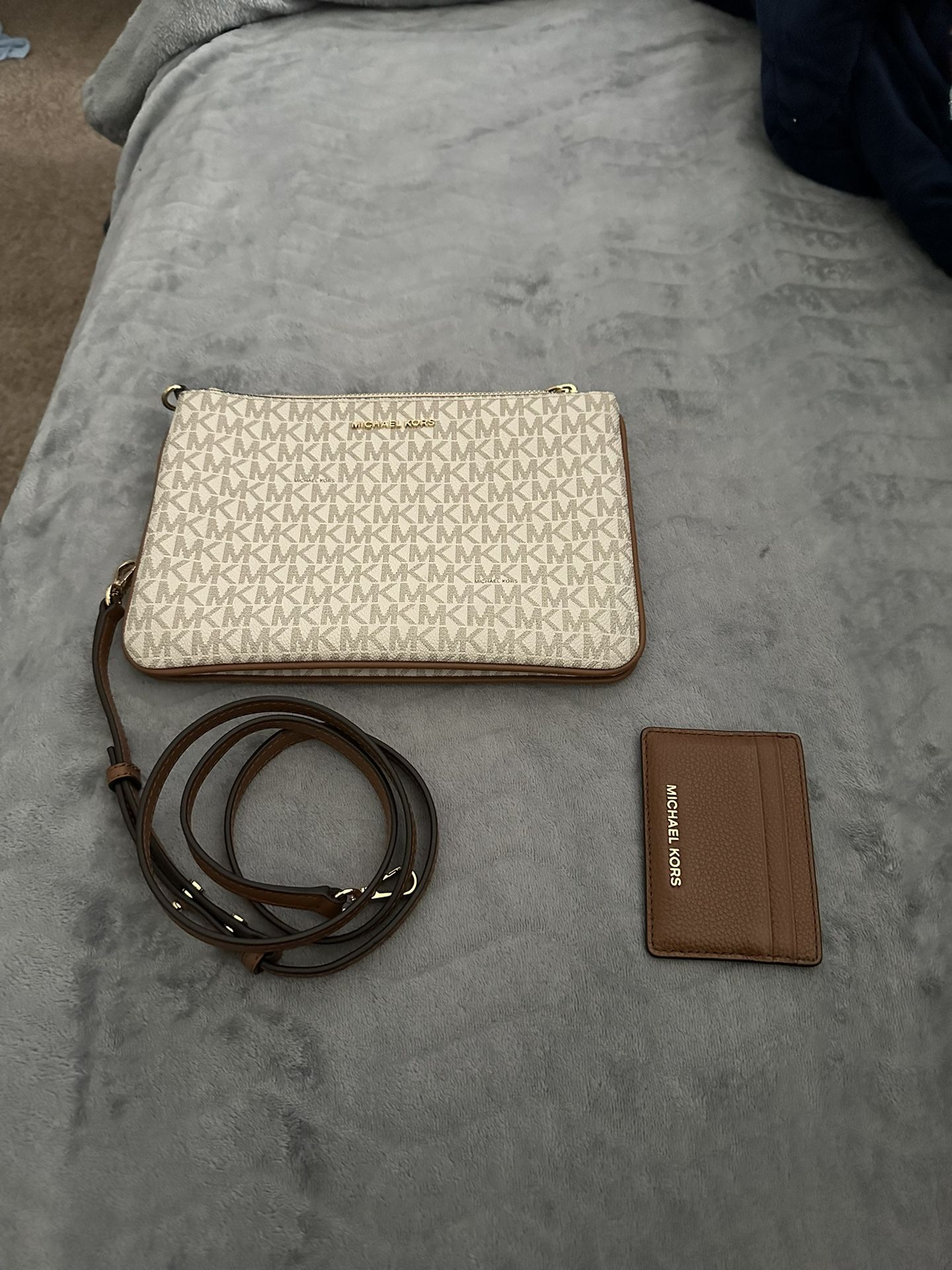 Michael Kors Purse With Card Wallet 