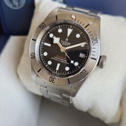TUDOR BLACK BAY DATE 41mm