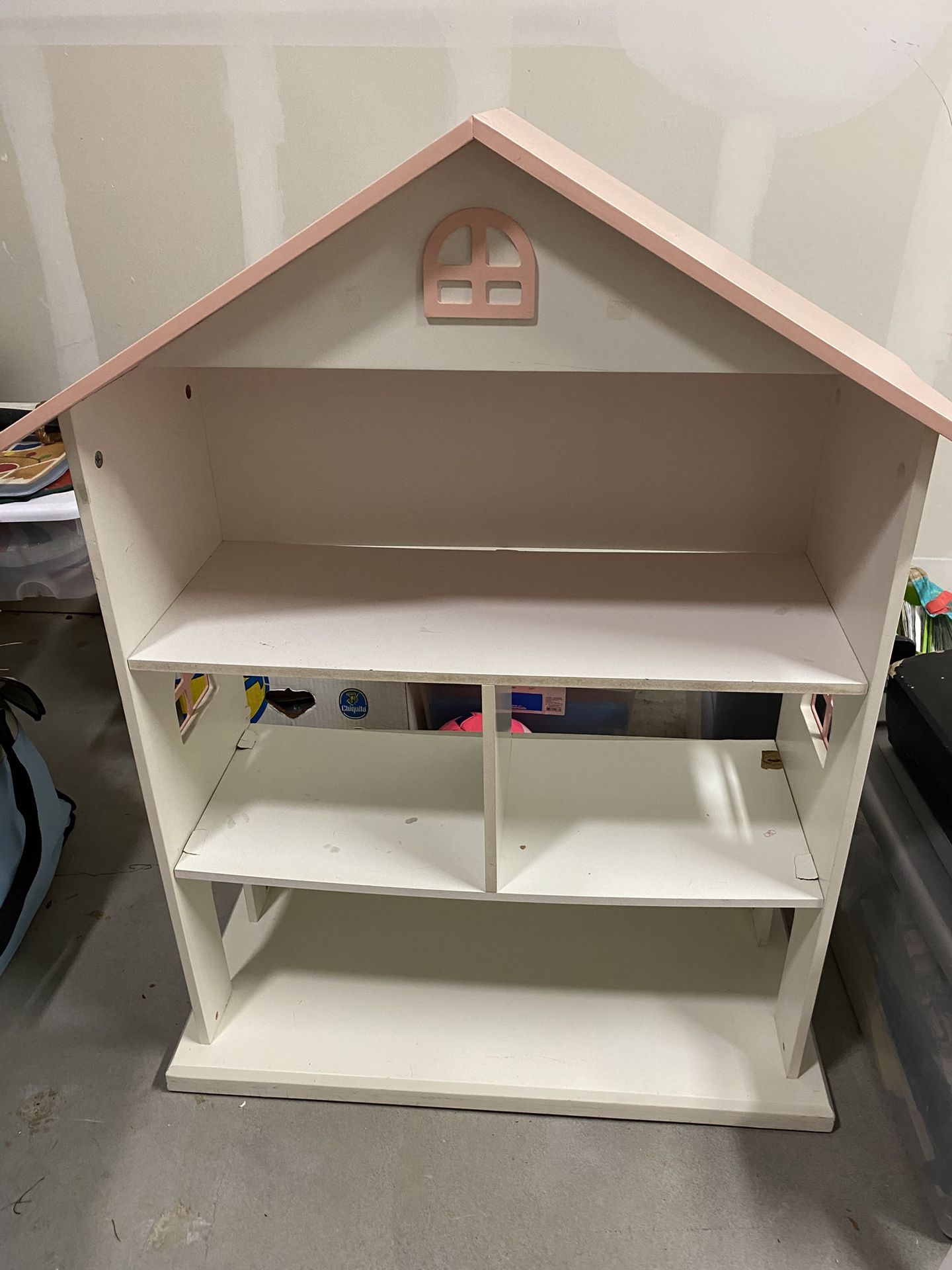 Shape of a house, children’s bookshelf