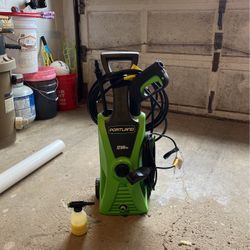 Electric 1750 Psi Pressure Washer !!