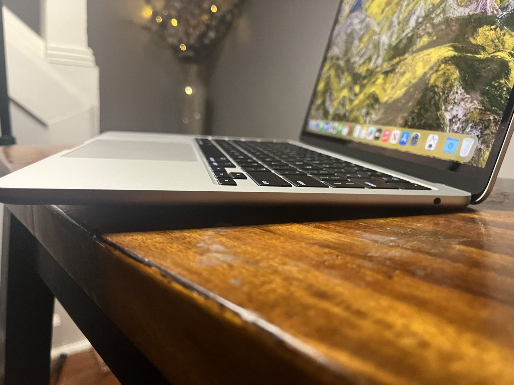 MacBook本体 MacBook Air (M2, 2022) AppleCare+ Apple MacBook Air M2 with 16GB RAM and Liquid Retina Display