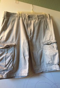 Men's Levi shorts size 34