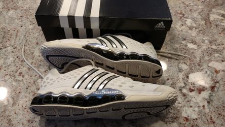 Adidas Accelerator