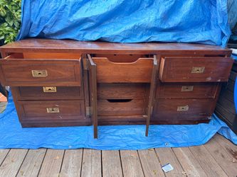 Dresser