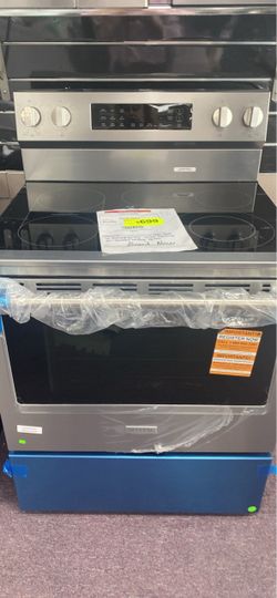 Maytag 5.3 cu. Ft Electric Freestanding Range with grill mode-Ait Fry Smart Appliances