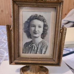 Vintage Wood Swinging Picture Frame 