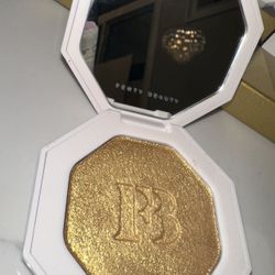 Fenty Beauty Killawatt Freestyle Highlighter