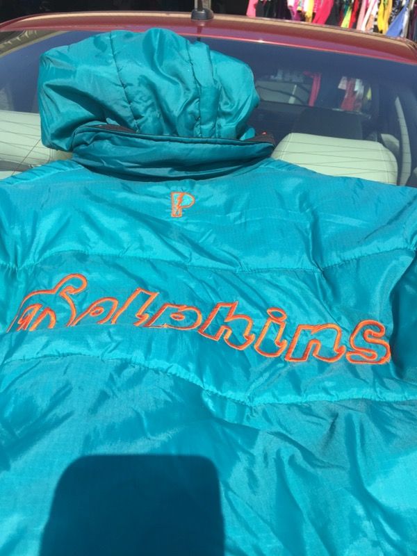 Calling all MIAMI DOLPHINS FANS! A MUST SEE!!