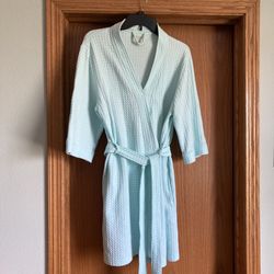 Womens Short Robe, Size Small