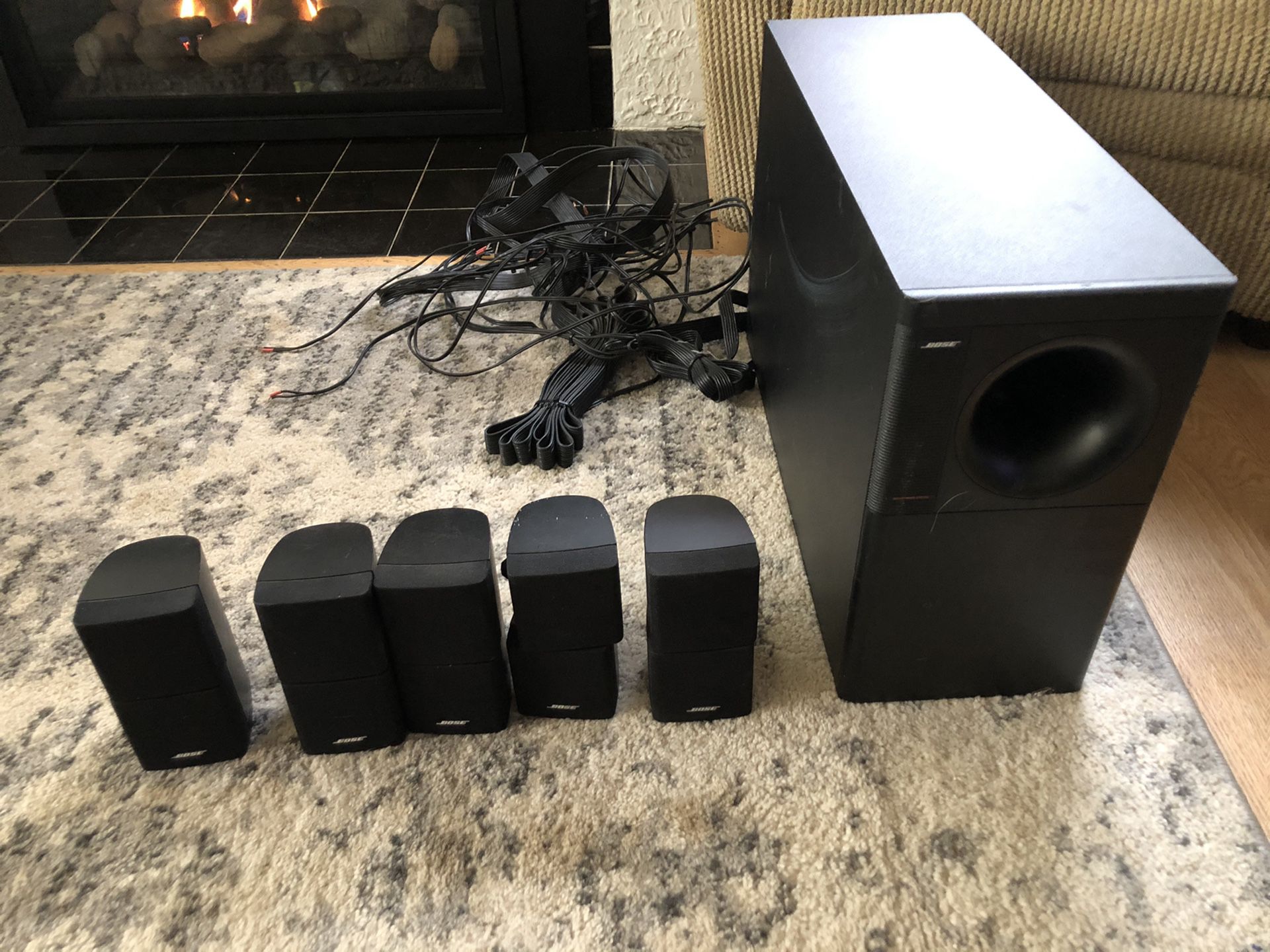 Bose Acoustimass module 5 speakers