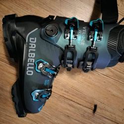 Women's Ski Boots