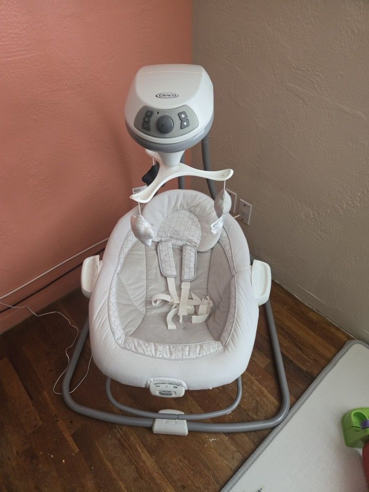 Graco Swing And Bouncer