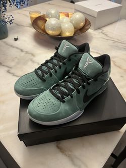 Kobe 4 Girl Dad