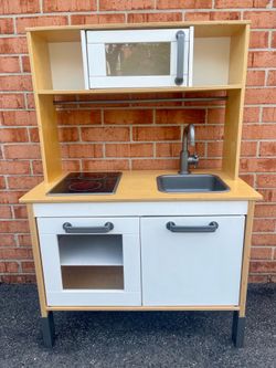 IKEA DUKTIG Wooden Play Kitchen – Excellent Condition