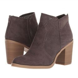 DV by Dolce Vita Jiffy Ankle Boot Color: Granite Stella Suede Womens size 7.5