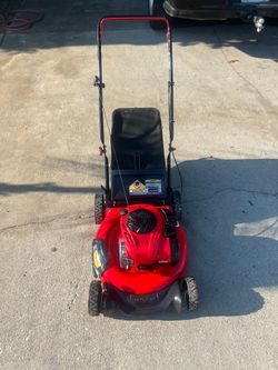 Craftsman M110 21-inch gas-powered push lawn mower