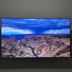 New 65” TCL 4K UHD QLED Smart TV + Wall Mount Available (Brand new and in excellent condition)
