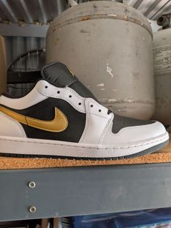 Air Jordan 1 low