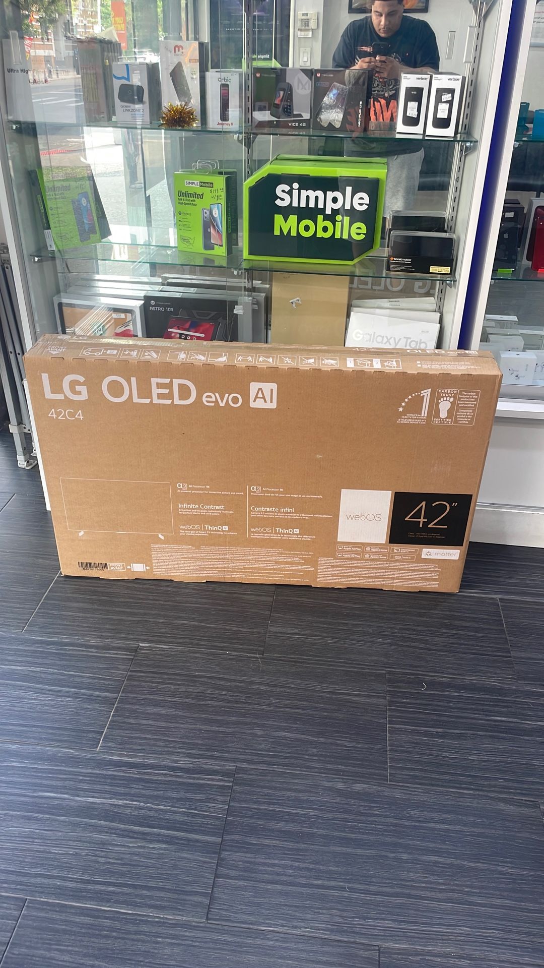 BRAND NEW TV