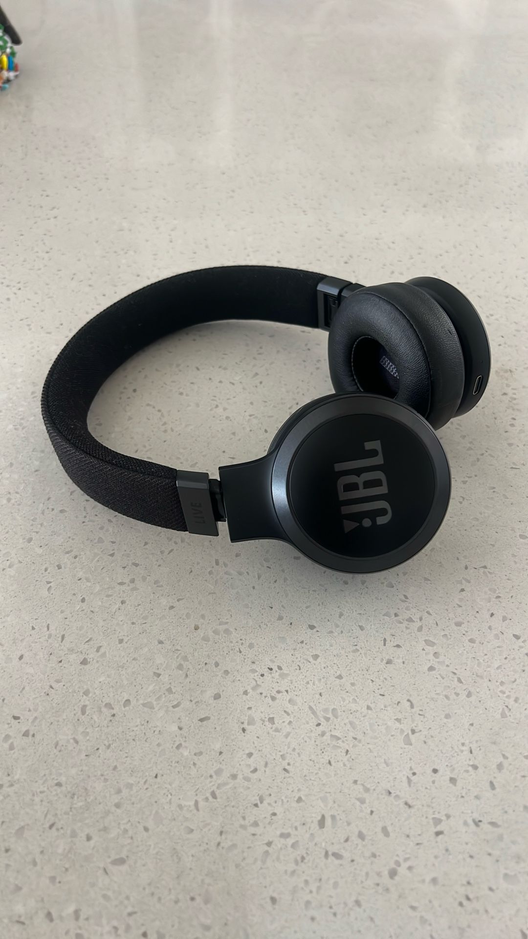 JBL headphones-Works Perfectly