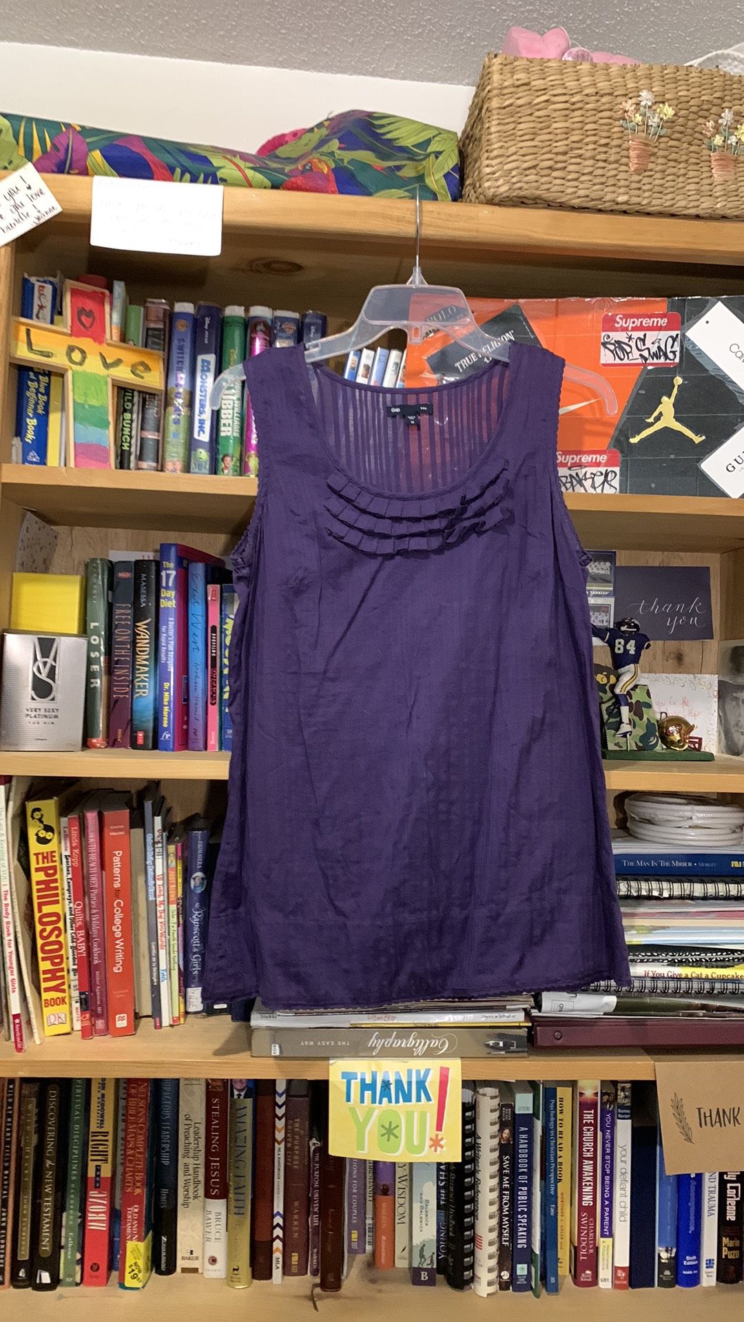 GAP-woman’s violet sleeveless camisole shirt