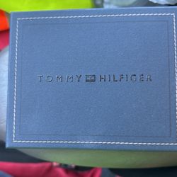 New Tommy Hilfiger Leather Wallet